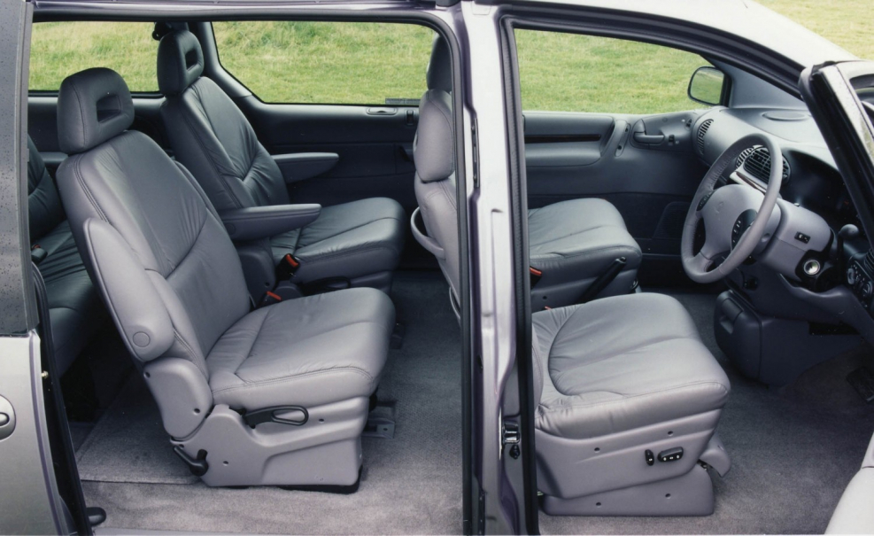 Chrysler Grand Voyager 2004 салон