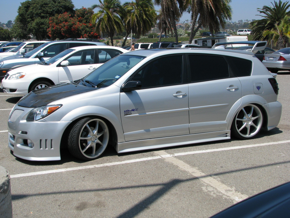 Pontiac Vibe на 18 колесах