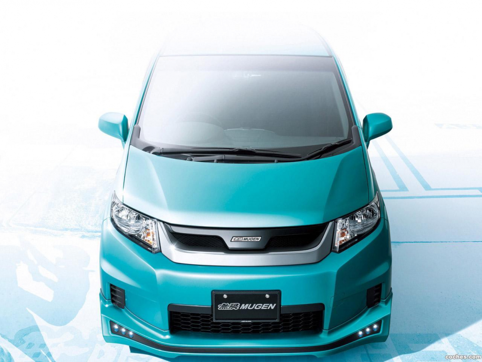 Honda freed Spike 2017