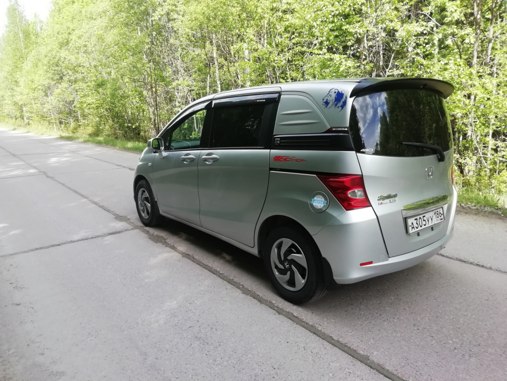 Honda freed Minivan 2014