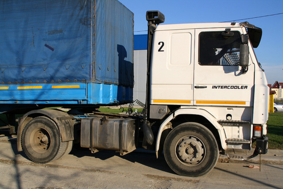 Scania 142h v8