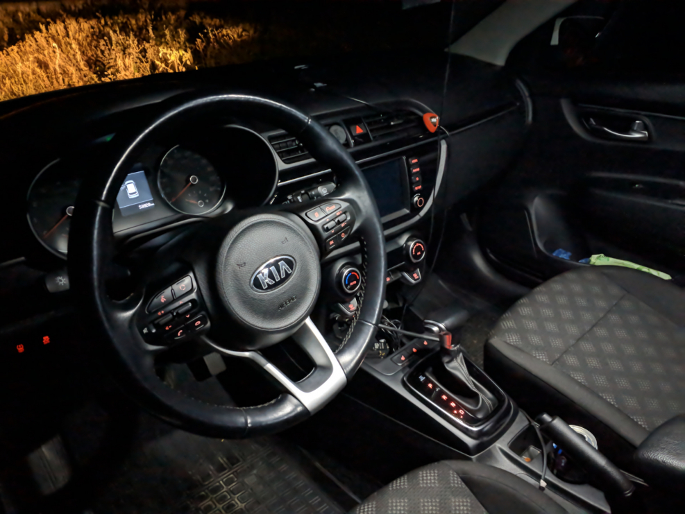 Kia Rio x-line салон Престиж