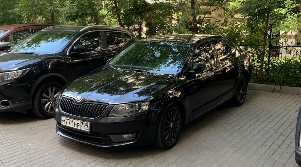 Skoda Octavia a8 черный перламутр