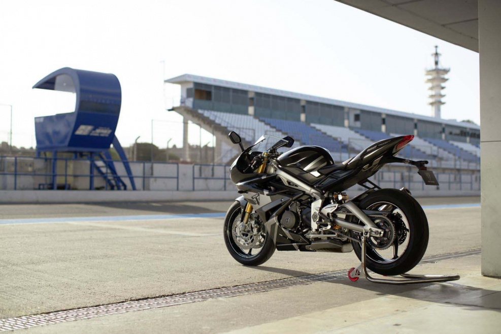 Yamaha r6 Raven