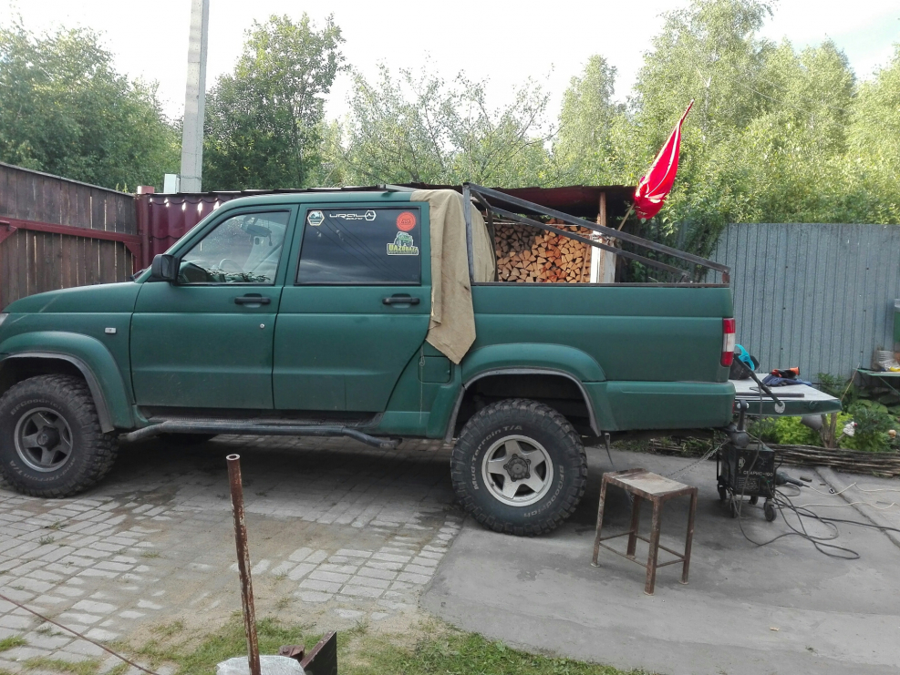 УАЗ Патриот пикап зеленый
