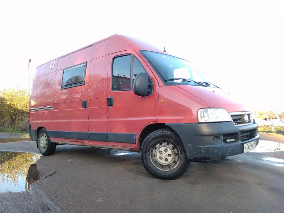 Белый Fiat Ducato 244