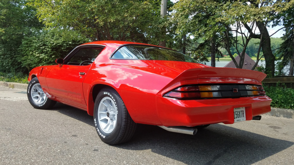 Chevrolet Camaro 1969 красная