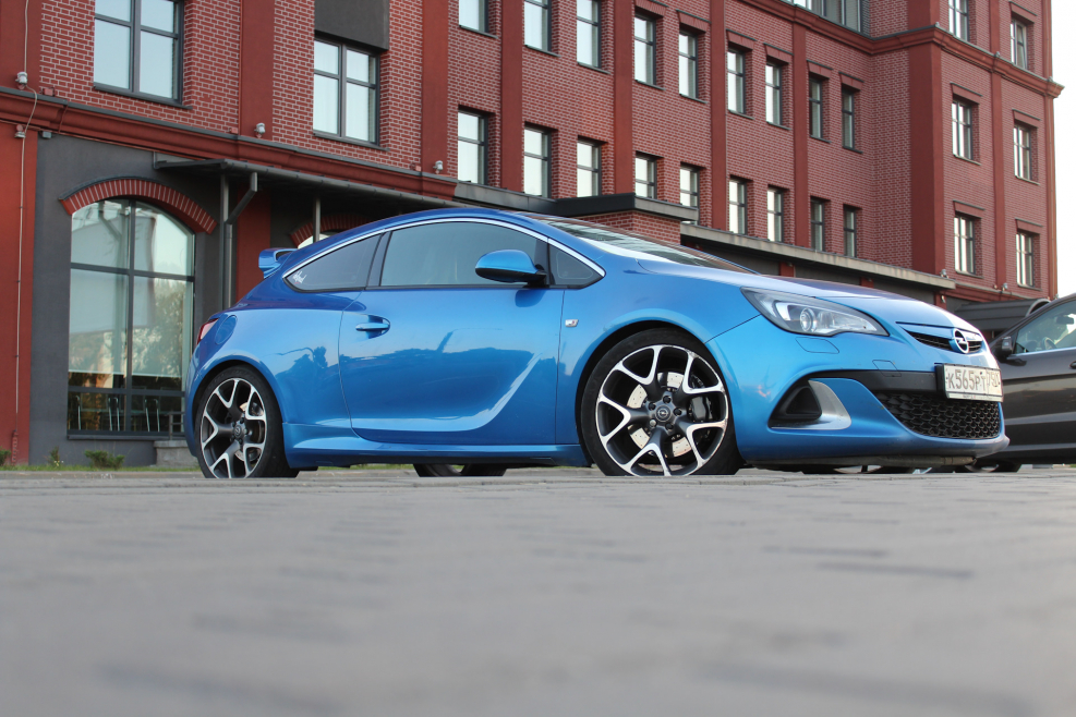 Опель Astra OPC