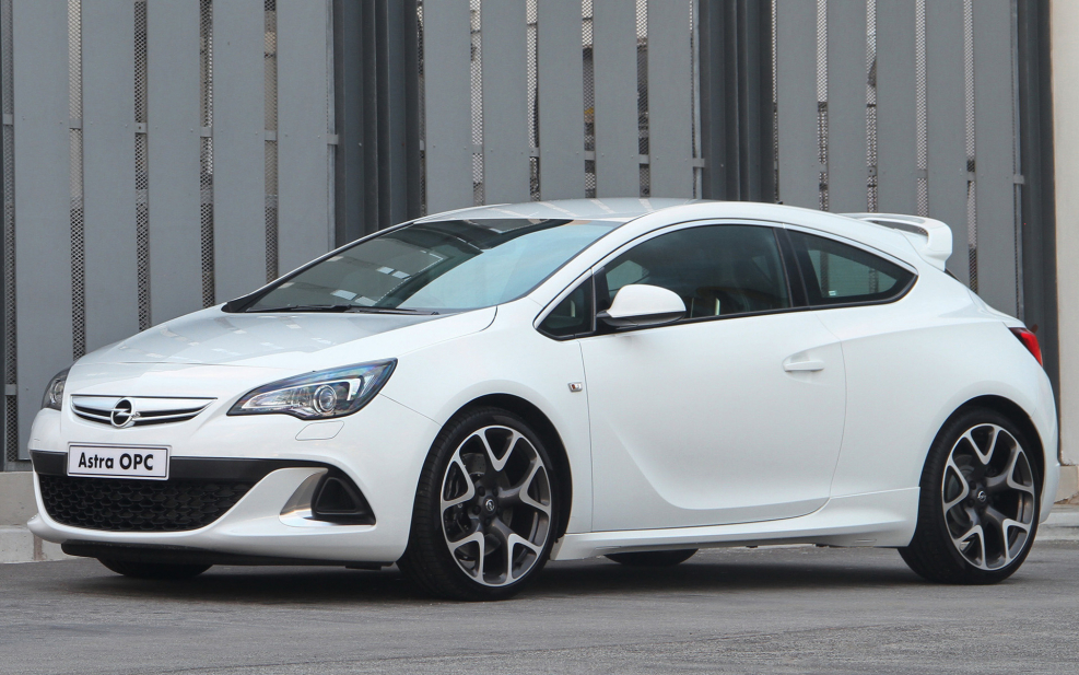 Opel Astra GTC OPC