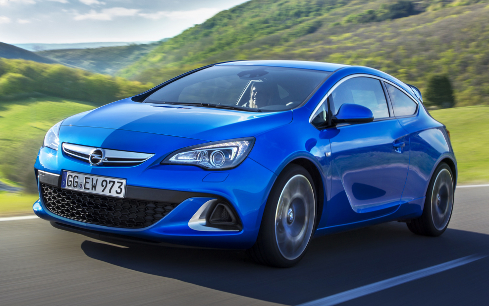 Opel Astra GTC OPC 2013