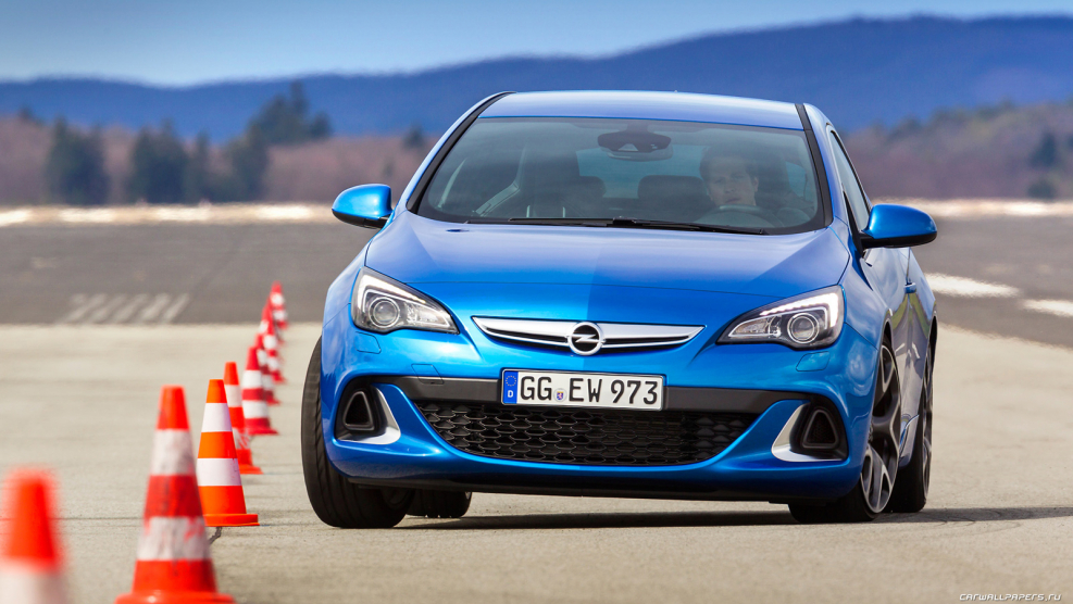 Opel Astra OPC 2013