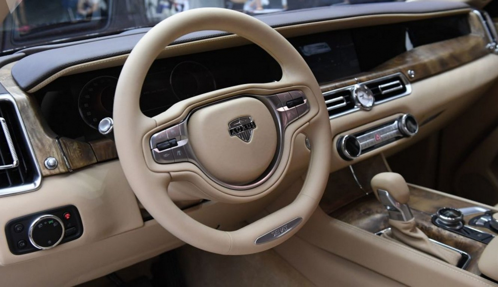 Аурус Сенат автомобиль салон