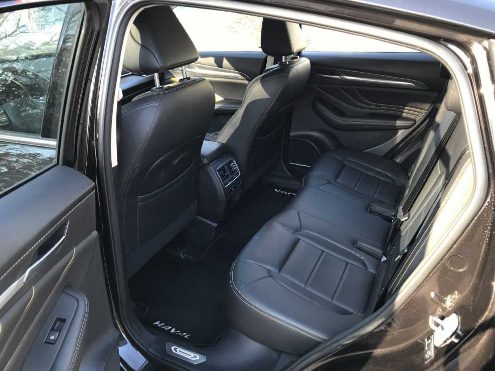 Haval f7x салон