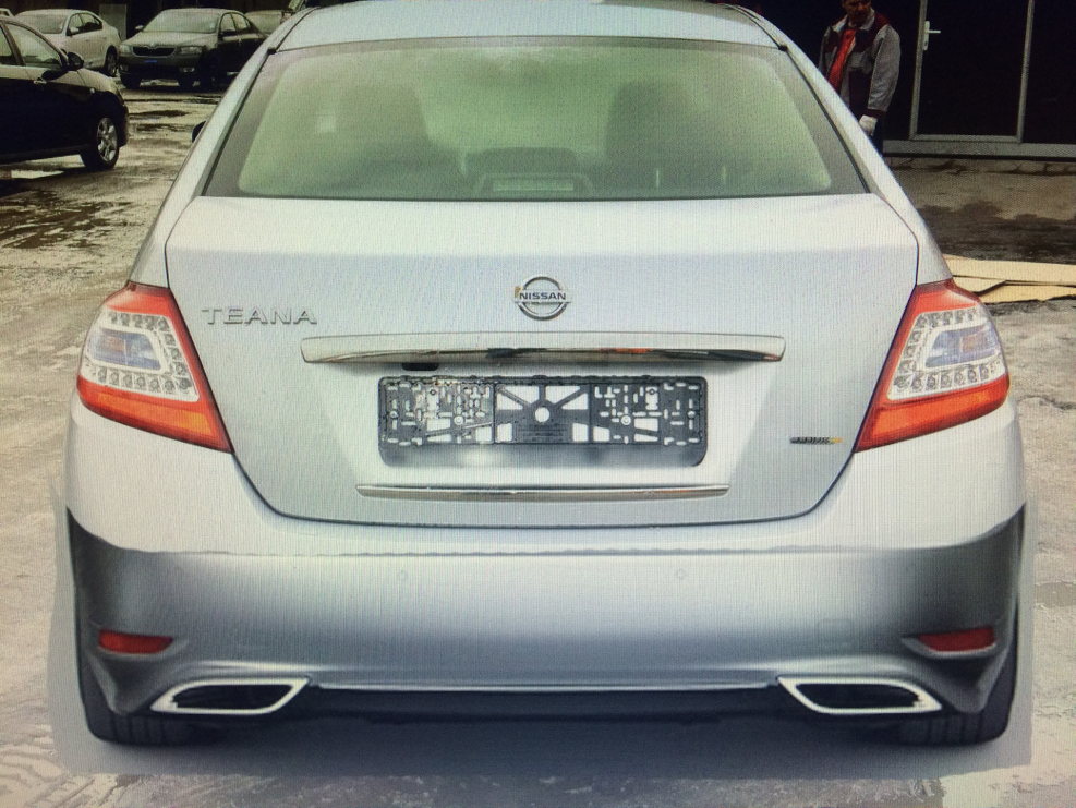 Nissan Teana задняя часть