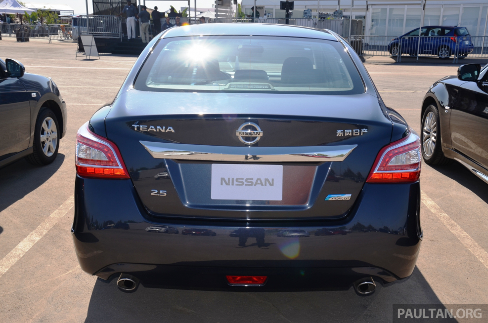 Nissan Teana j33