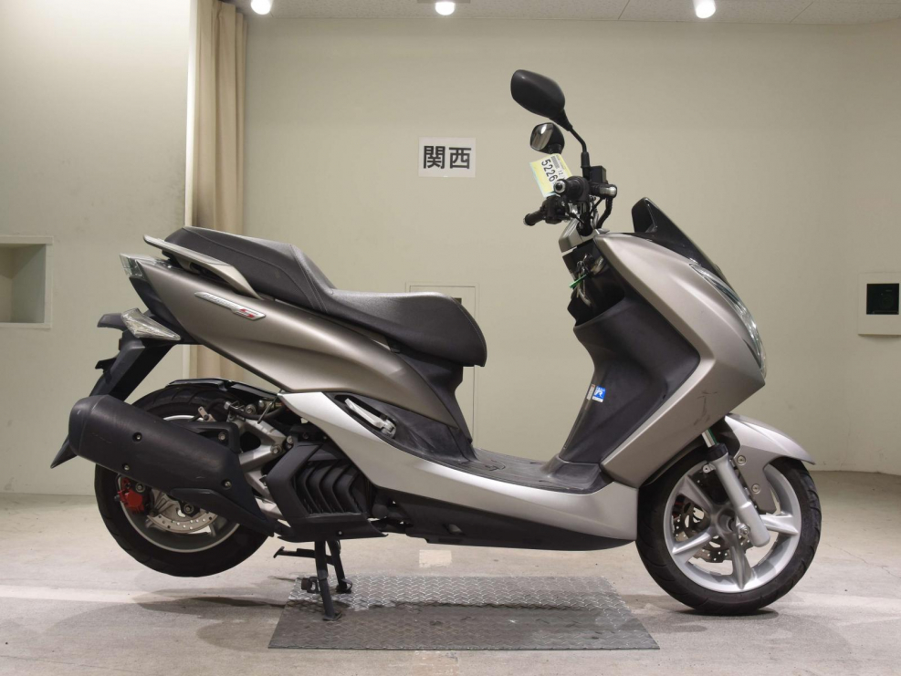 Yamaha Magesty 400