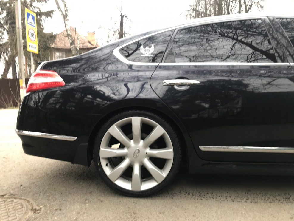 Nissan Teana r20