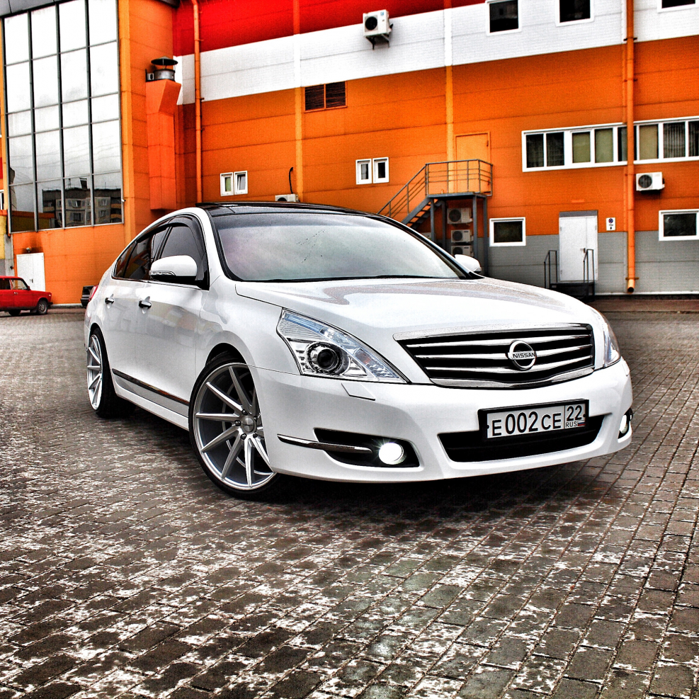 Nissan Teana r22