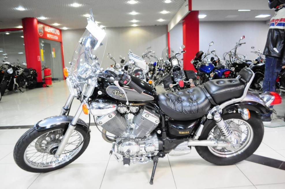 Yamaha XV 400 Virago