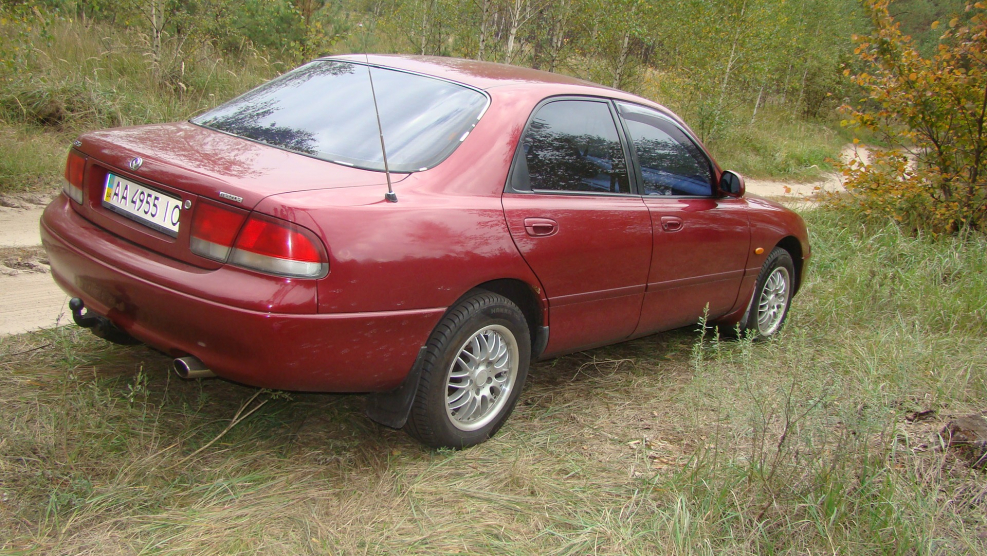 Мазда 626 1992 седан