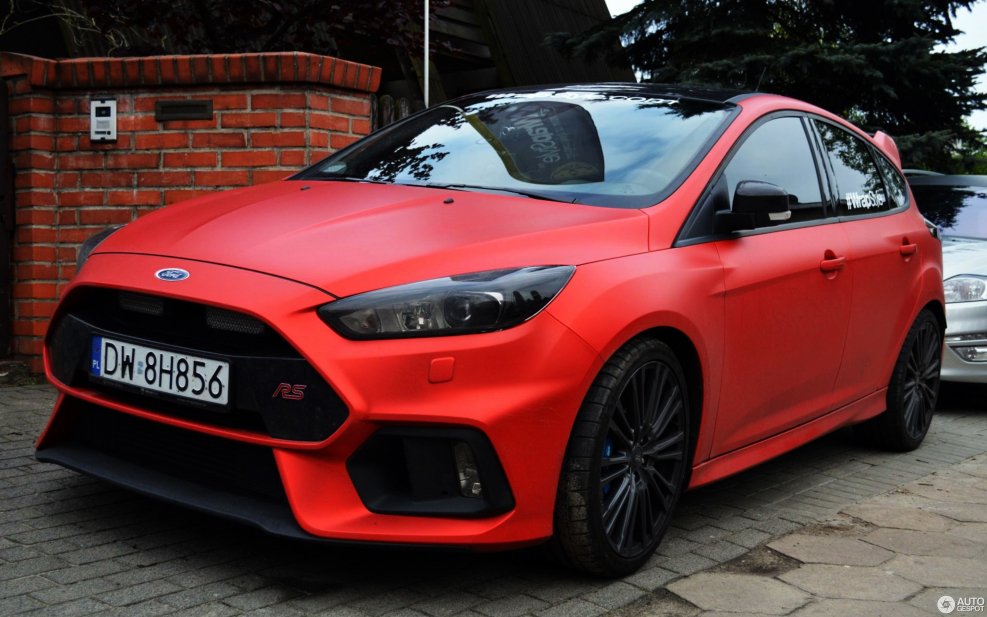 Ford Focus 3 RS красный