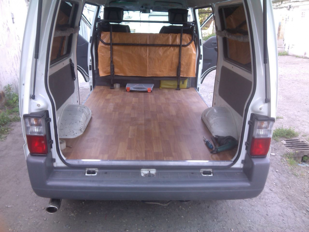 Nissan Vanette салон