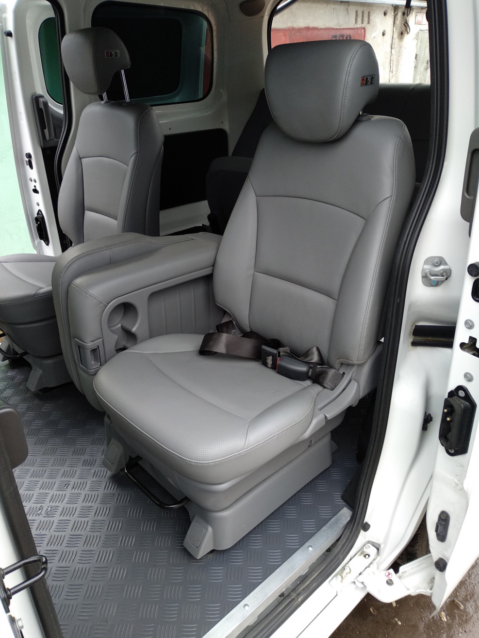 Nissan nv200 пассажирский