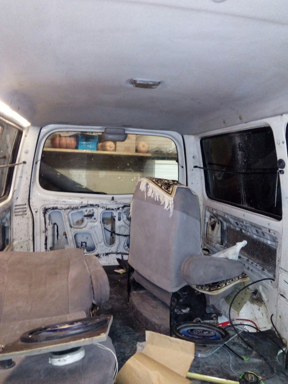 Nissan Vanette, 2001 салон