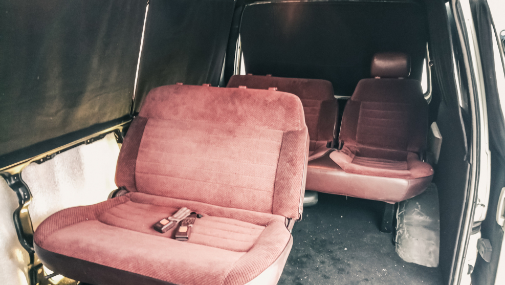 Салон Nissan Vanette largo