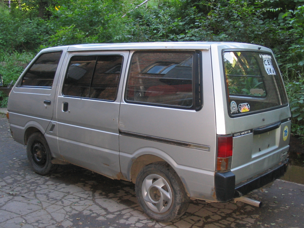 Nissan Vanette c220