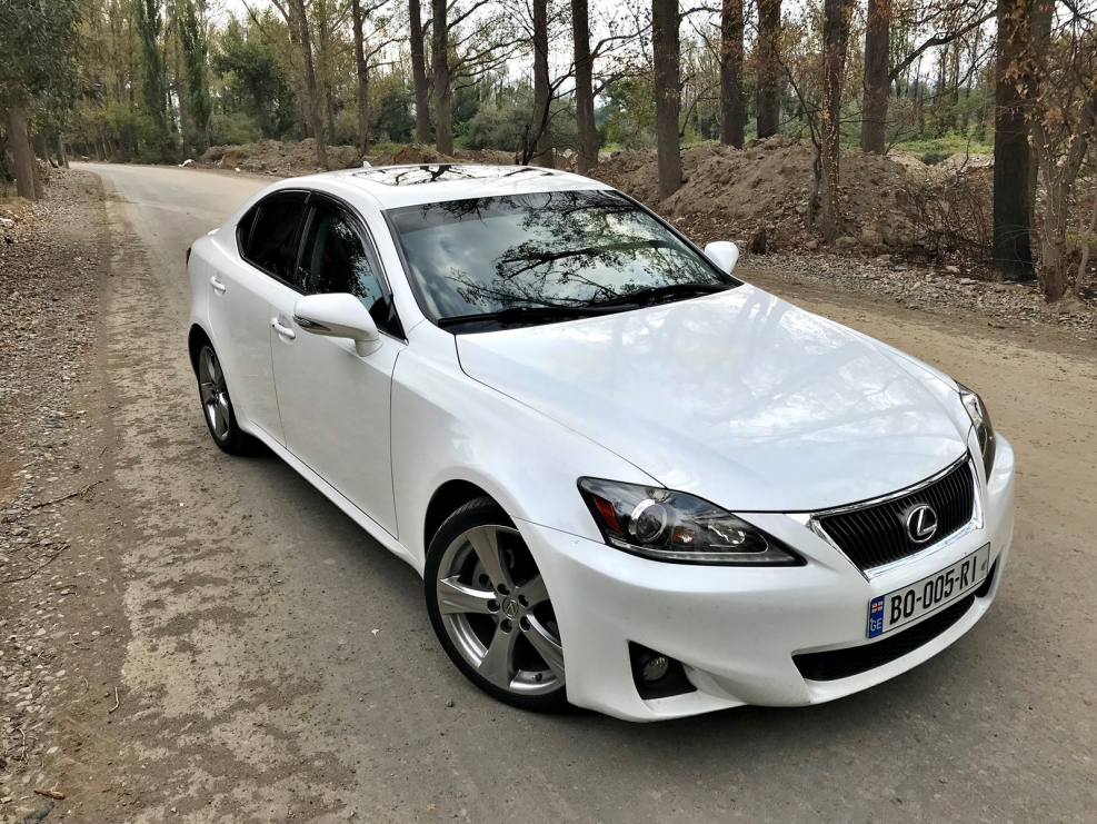 Лексус is 250 2