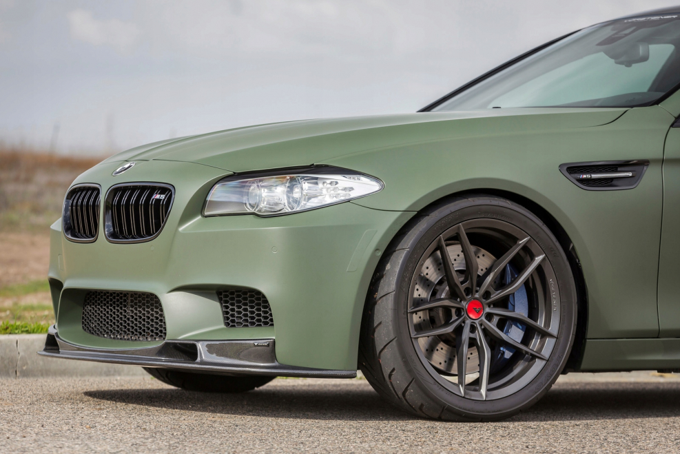 BMW f10 цвет хаки