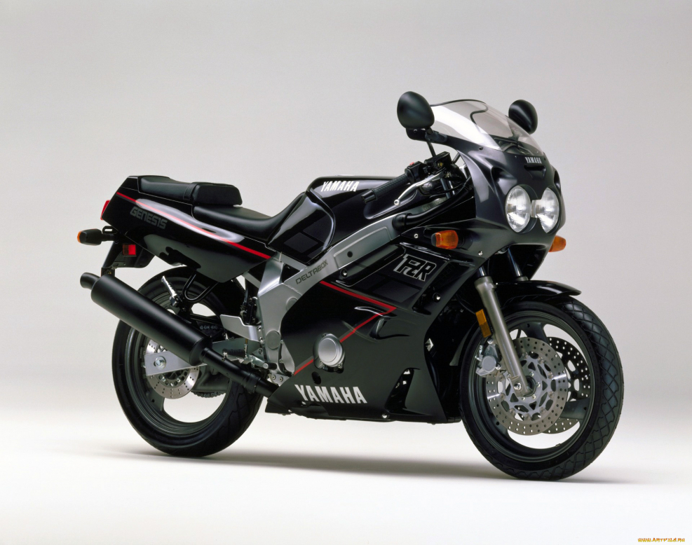 Yamaha FZR 600