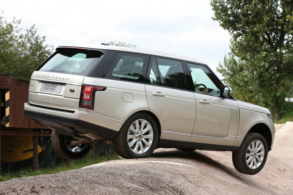 Land Rover 2023