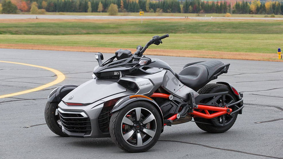 Трицикл BRP can-am Spyder