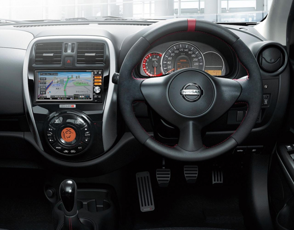 Nissan March k11 салон