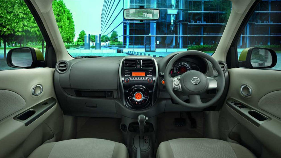 Nissan March Micra 1997 салон