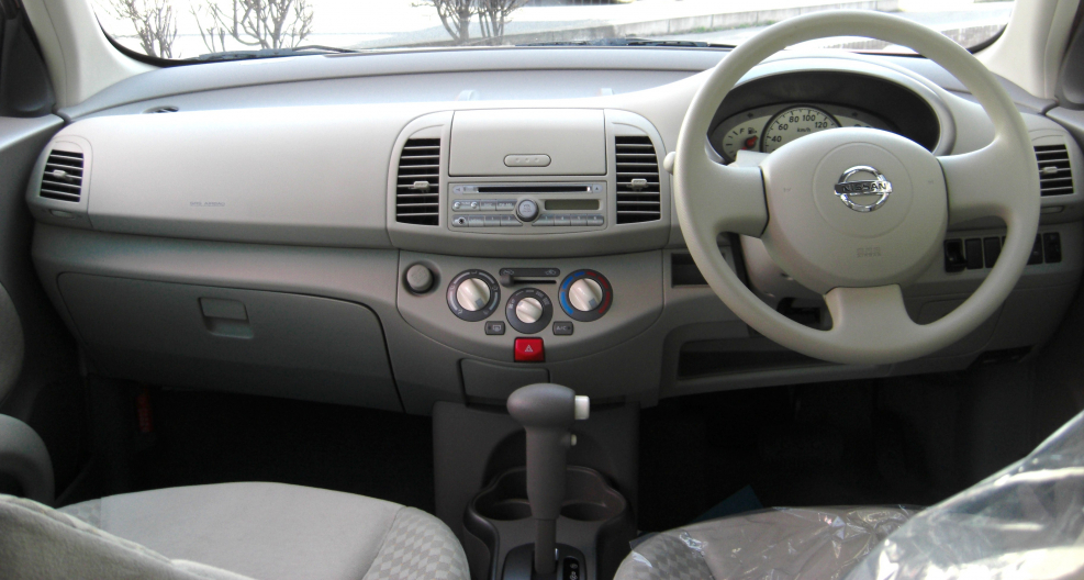 Nissan March k12 салон