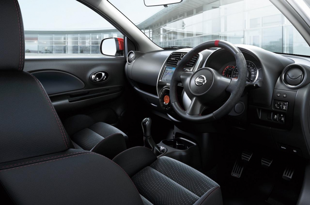 Nissan March k12 чехлы