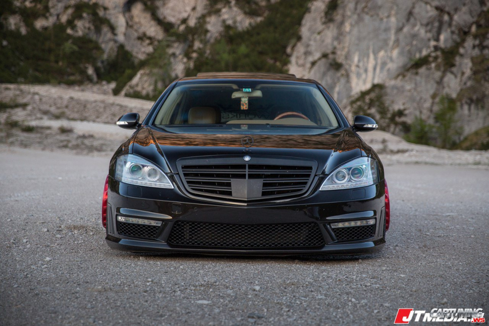 Mercedes w221