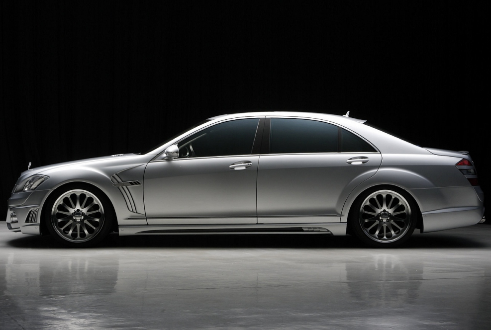 Mercedes w221 AMG В обвесе