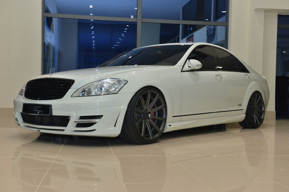 Mercedes 221 AMG