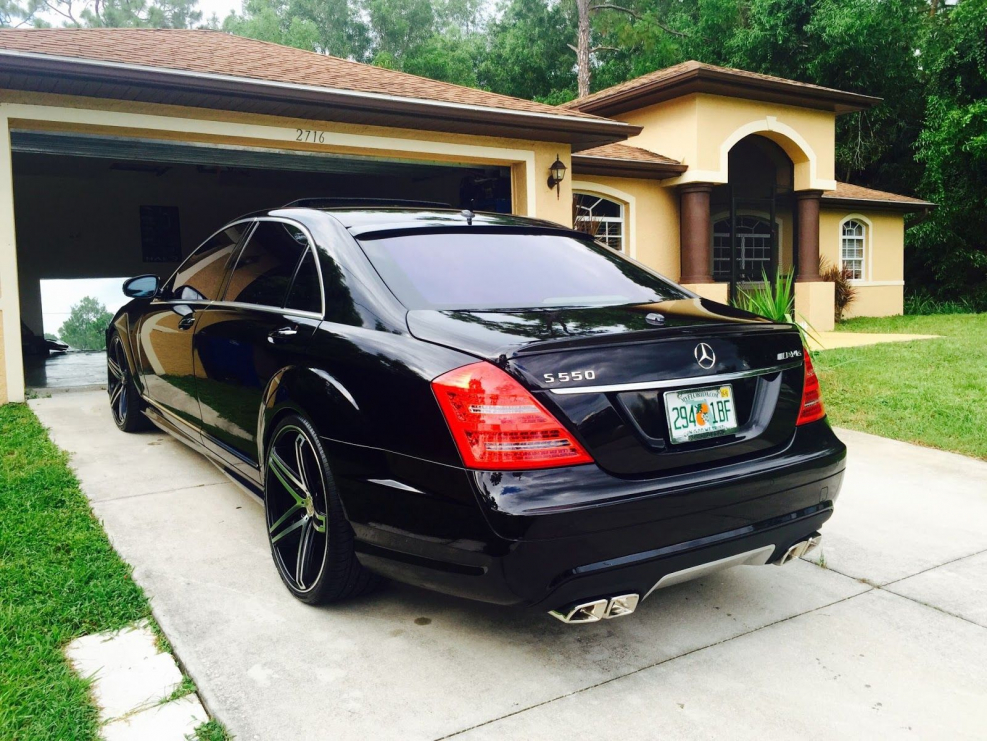 S class Mercedes Benz w221. Black