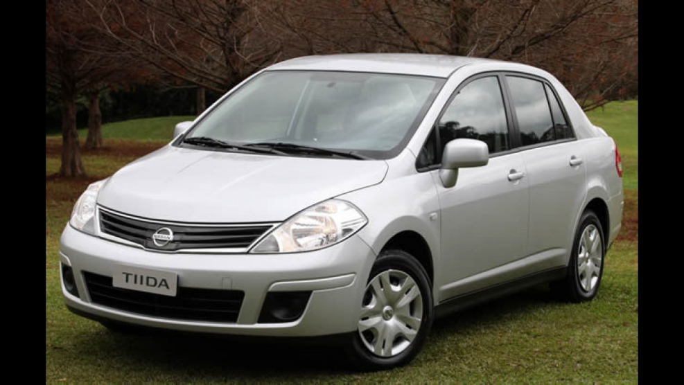 Nissan Tiida 2012 седан