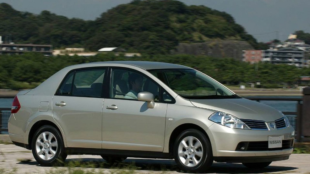 Nissan Tiida Latio c11