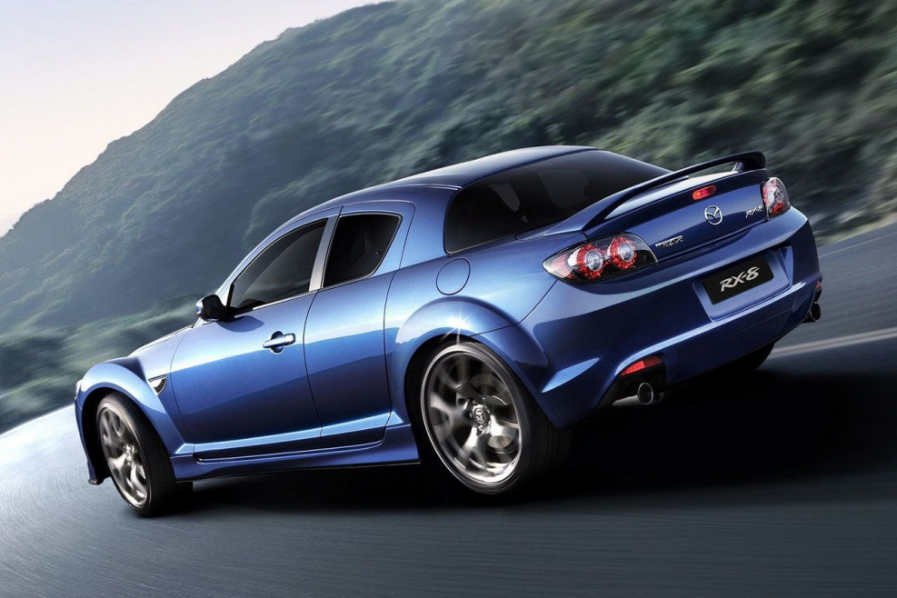Mazda спорткар RX-8