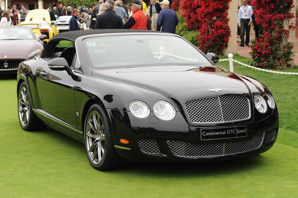 Седан Bentley Flying Spur v8