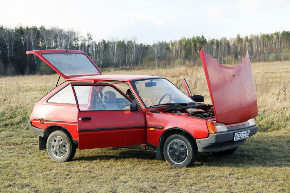 Отечественный ЗАЗ 1102 “Таврия”