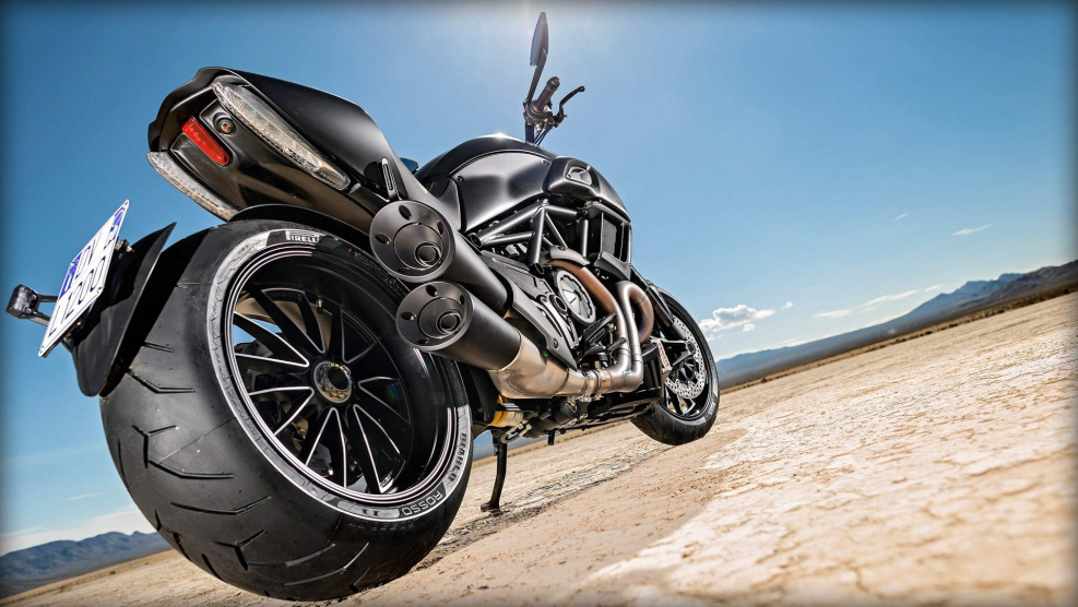 Ducati Diavel электромотоцикл