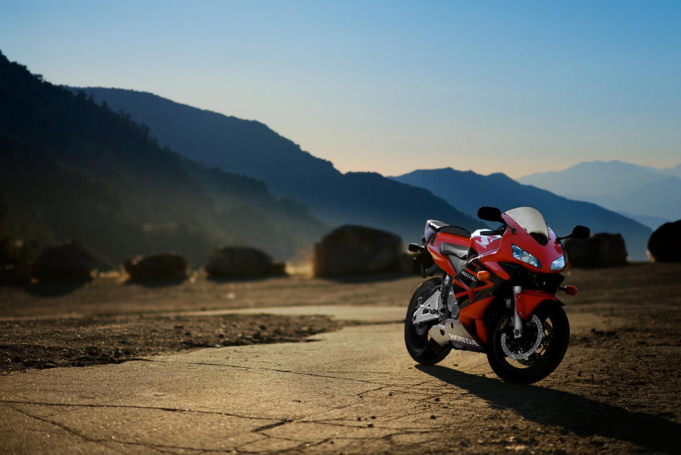 Мотоцикл БМВ hp4 Race